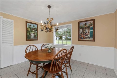 House in Tampa, Florida 5 bedrooms, 241.36 sq.m. № 1406572 - photo 14