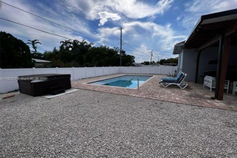 Villa ou maison à vendre à Dania Beach, Floride: 3 chambres, 206.8 m2 № 976238 - photo 9