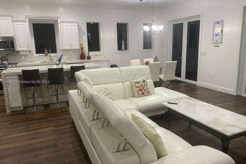 Casa en venta en Dania Beach, Florida, 3 dormitorios, 206.8 m2 № 976238 - foto 17