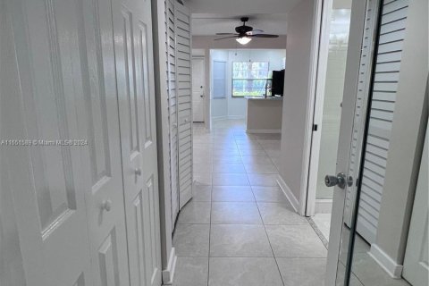 Condominio en alquiler en Pembroke Pines, Florida, 1 dormitorio, 55.93 m2 № 1344991 - foto 7