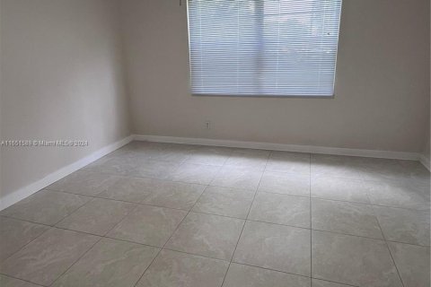 Copropriété à louer à Pembroke Pines, Floride: 1 chambre, 55.93 m2 № 1344991 - photo 6