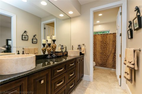 Casa en venta en Coral Springs, Florida, 6 dormitorios, 594.76 m2 № 602694 - foto 24