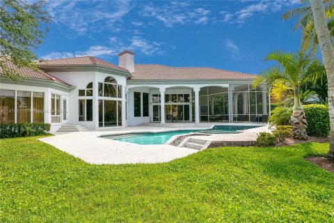 House in Coral Springs, Florida 6 bedrooms, 594.76 sq.m. № 602694 - photo 1