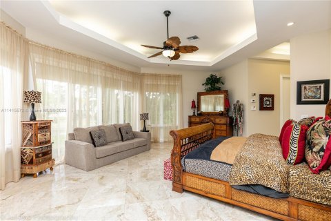 Купить виллу или дом в Корал-Спрингс, Флорида 6 спален, 594.76м2, № 602694 - фото 5