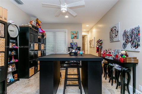 Casa en venta en Coral Springs, Florida, 6 dormitorios, 594.76 m2 № 602694 - foto 21