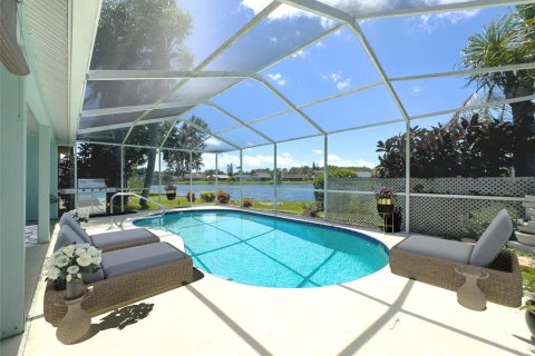 Villa ou maison à vendre à New Port Richey, Floride: 3 chambres, 147.53 m2 № 1313553 - photo 5