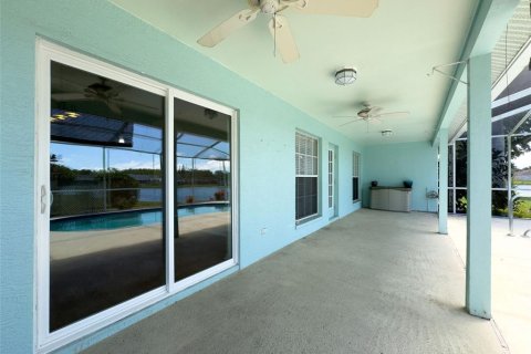 House in New Port Richey, Florida 3 bedrooms, 147.53 sq.m. № 1313553 - photo 26