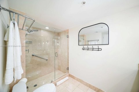 Condominio en venta en Fort Lauderdale, Florida, 1 dormitorio, 50.91 m2 № 1310097 - foto 18