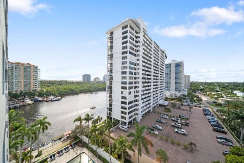 Copropriété à vendre à Fort Lauderdale, Floride: 1 chambre, 50.91 m2 № 1310097 - photo 2