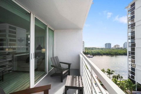 Condominio en venta en Fort Lauderdale, Florida, 1 dormitorio, 50.91 m2 № 1310097 - foto 24