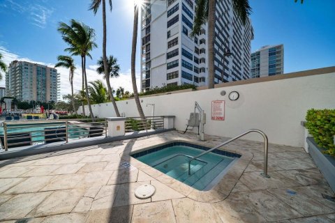 Copropriété à vendre à Fort Lauderdale, Floride: 1 chambre, 50.91 m2 № 1310097 - photo 28