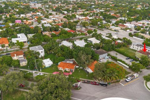 Terrain à vendre à Miami, Floride № 730371 - photo 7