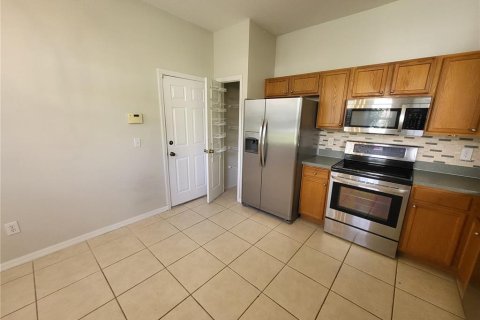 Townhouse in Tampa, Florida 2 bedrooms, 156.35 sq.m. № 1337482 - photo 6