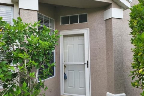 Townhouse in Tampa, Florida 2 bedrooms, 156.35 sq.m. № 1337482 - photo 3