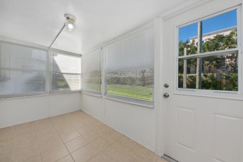 Casa en venta en Boynton Beach, Florida, 1 dormitorio, 62.71 m2 № 913769 - foto 17