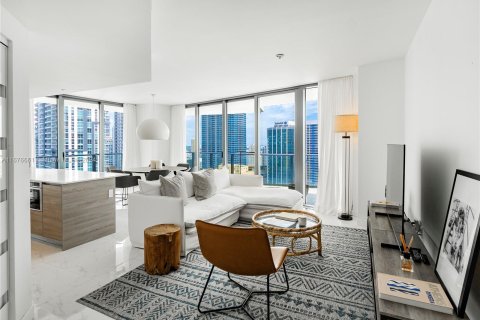 Condominio en venta en Miami, Florida, 2 dormitorios, 118.82 m2 № 1404316 - foto 1