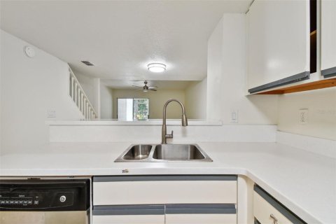 Touwnhouse à vendre à Palm Harbor, Floride: 2 chambres, 94.57 m2 № 1279850 - photo 10