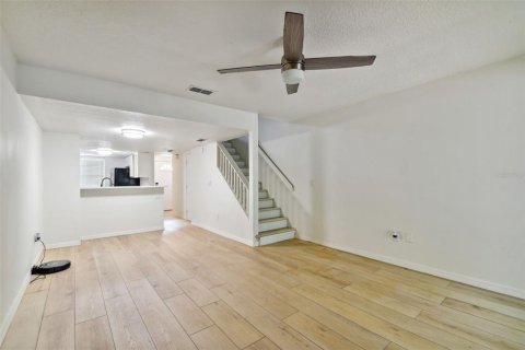 Touwnhouse à vendre à Palm Harbor, Floride: 2 chambres, 94.57 m2 № 1279850 - photo 19