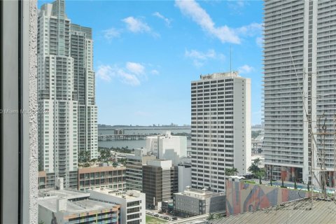 Condominio en venta en Miami, Florida, 2 dormitorios, 90.77 m2 № 1378864 - foto 2