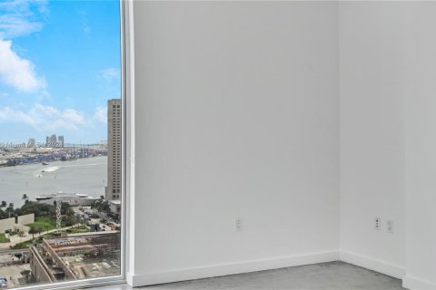 Condo in Miami, Florida, 2 bedrooms  № 1378864 - photo 15