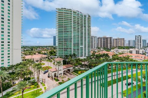 Condo in Aventura, Florida, 3 bedrooms  № 1378863 - photo 14