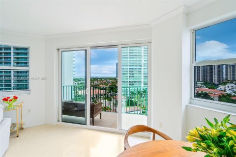 Condominio en venta en Aventura, Florida, 3 dormitorios, 156.17 m2 № 1378863 - foto 12