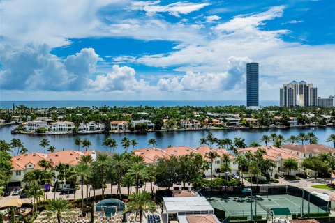 Condo in Aventura, Florida, 3 bedrooms  № 1378863 - photo 1