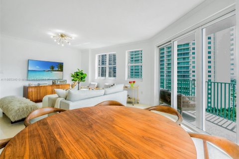 Condo in Aventura, Florida, 3 bedrooms  № 1378863 - photo 11