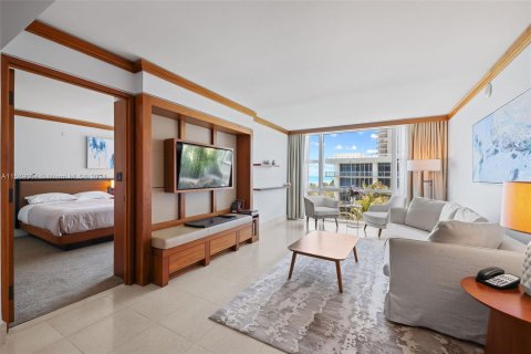 Condo in Miami Beach, Florida, 1 bedroom  № 1180808 - photo 4