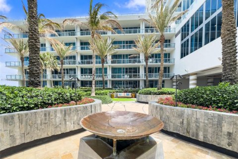 Condo in Miami Beach, Florida, 1 bedroom  № 1180808 - photo 25