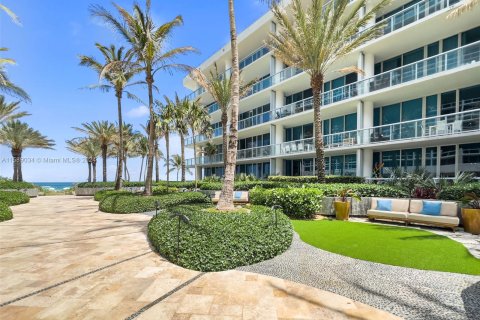 Condo in Miami Beach, Florida, 1 bedroom  № 1180808 - photo 26