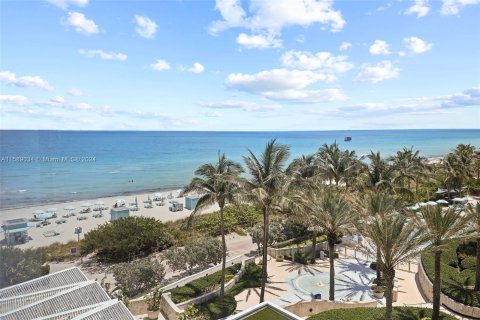 Condo in Miami Beach, Florida, 1 bedroom  № 1180808 - photo 8