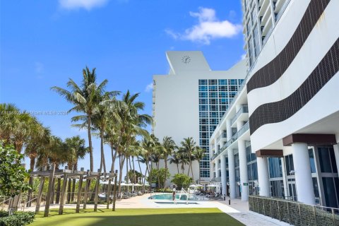 Condo in Miami Beach, Florida, 1 bedroom  № 1180808 - photo 21