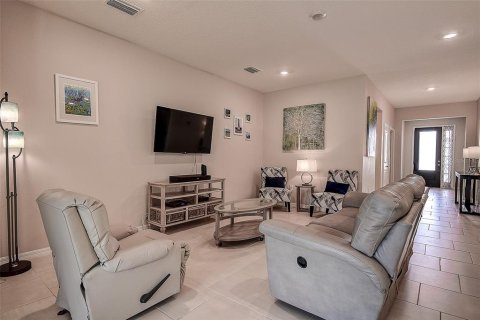 Casa en venta en Zephyrhills, Florida, 4 dormitorios, 189.99 m2 № 1349983 - foto 14