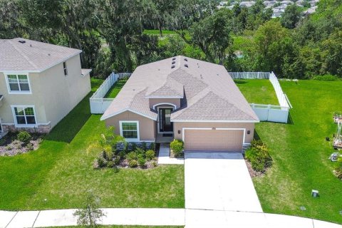 Villa ou maison à vendre à Zephyrhills, Floride: 4 chambres, 189.99 m2 № 1349983 - photo 1