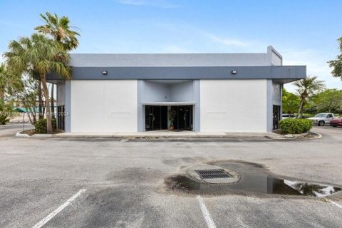 Купить коммерческую недвижимость в Санрайз, Флорида № 1101914 - фото 23