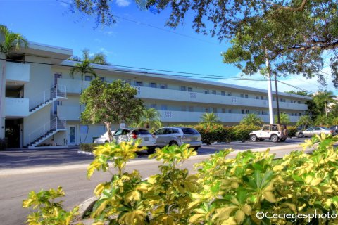 Condominio en venta en Fort Lauderdale, Florida, 1 dormitorio, 57.6 m2 № 1216356 - foto 13