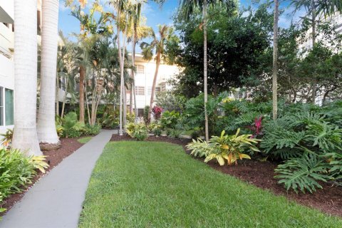 Condominio en venta en Fort Lauderdale, Florida, 1 dormitorio, 57.6 m2 № 1216356 - foto 16