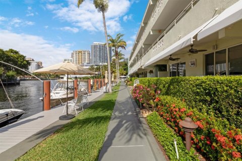 Condo in Fort Lauderdale, Florida, 1 bedroom  № 1216356 - photo 3