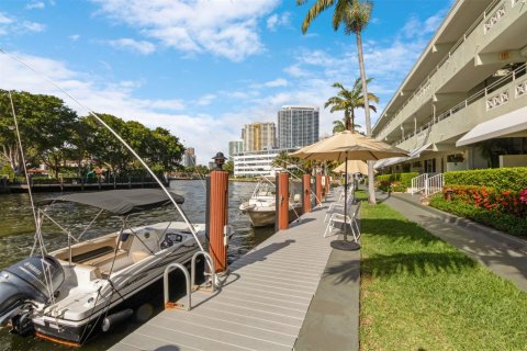 Condo in Fort Lauderdale, Florida, 1 bedroom  № 1216356 - photo 4