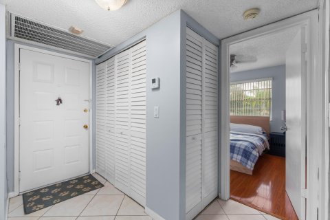 Condo in Coral Springs, Florida, 2 bedrooms  № 1099108 - photo 7