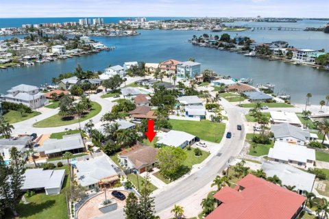 Casa en venta en Madeira Beach, Florida, 2 dormitorios, 86.58 m2 № 1347453 - foto 2