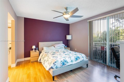 Купить кондоминиум в Серфсайд, Флорида 2 спальни, 98.48м2, № 318666 - фото 16