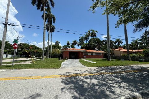 Casa en venta en Miami, Florida, 3 dormitorios, 164.9 m2 № 1293019 - foto 2