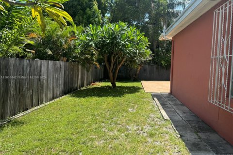 Casa en venta en Miami, Florida, 3 dormitorios, 164.9 m2 № 1293019 - foto 4