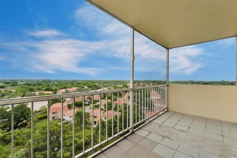 Copropriété à vendre à Coral Springs, Floride: 2 chambres, 125.42 m2 № 1327813 - photo 30