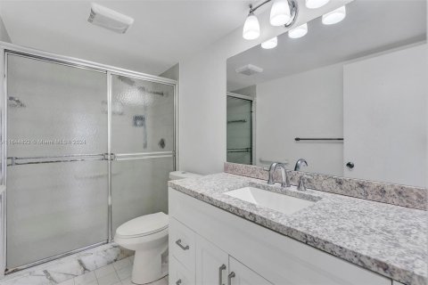 Copropriété à vendre à Coral Springs, Floride: 2 chambres, 125.42 m2 № 1327813 - photo 17