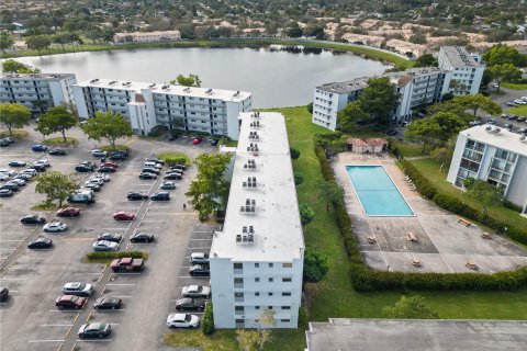 Condominio en venta en Miramar, Florida, 2 dormitorios, 77.29 m2 № 931919 - foto 30