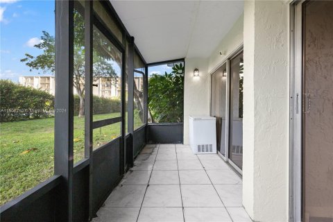 Condominio en venta en Miramar, Florida, 2 dormitorios, 77.29 m2 № 931919 - foto 22