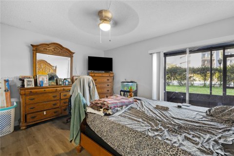 Condominio en venta en Miramar, Florida, 2 dormitorios, 77.29 m2 № 931919 - foto 17